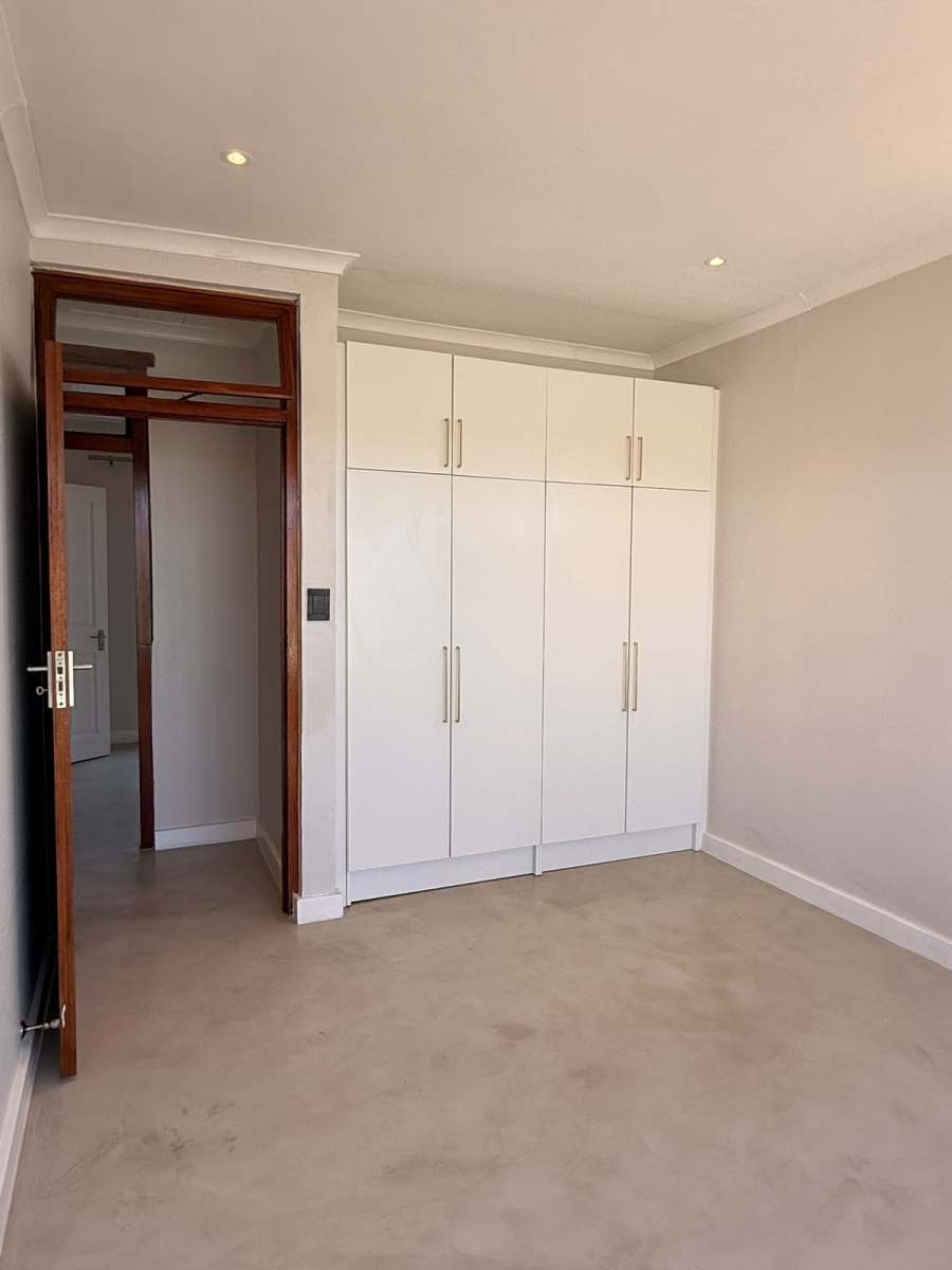 To Let 3 Bedroom Property for Rent in Lakeside Western Cape